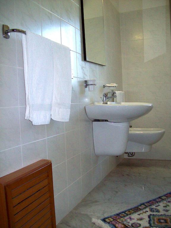 Hotel Ristorante Mosaici Пиаца Армерина Стая снимка