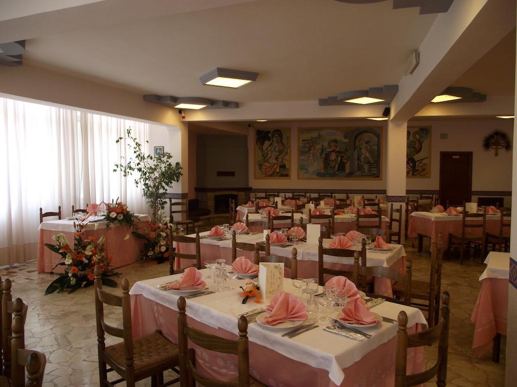 Hotel Ristorante Mosaici Пиаца Армерина Екстериор снимка