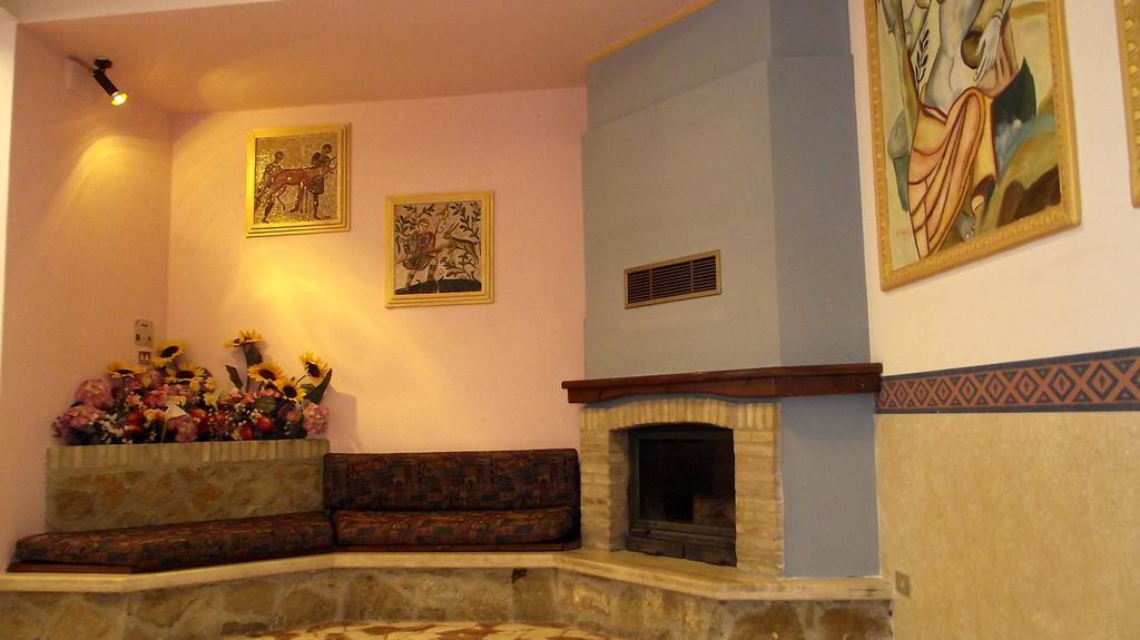 Hotel Ristorante Mosaici Пиаца Армерина Екстериор снимка