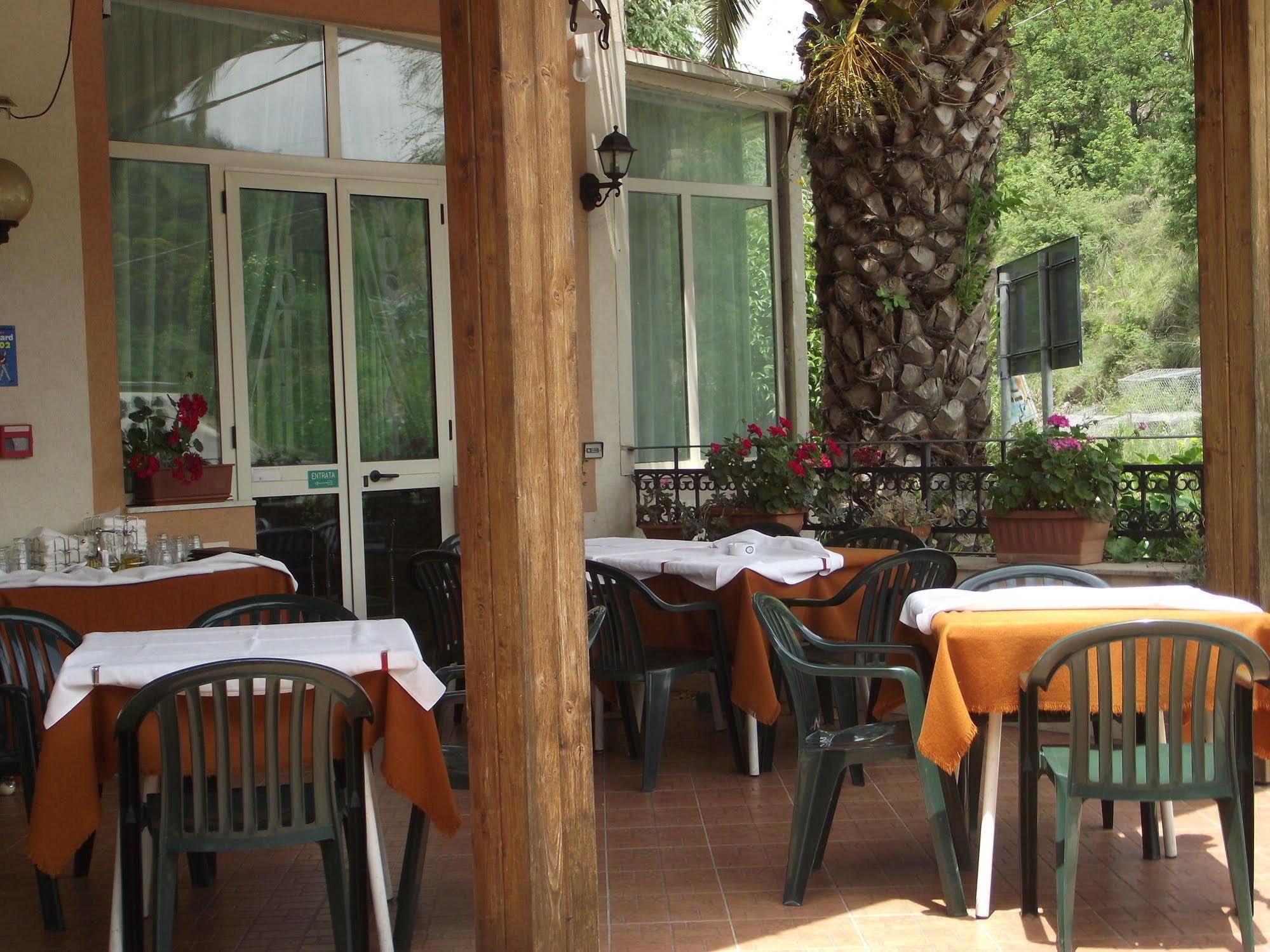 Hotel Ristorante Mosaici Пиаца Армерина Екстериор снимка